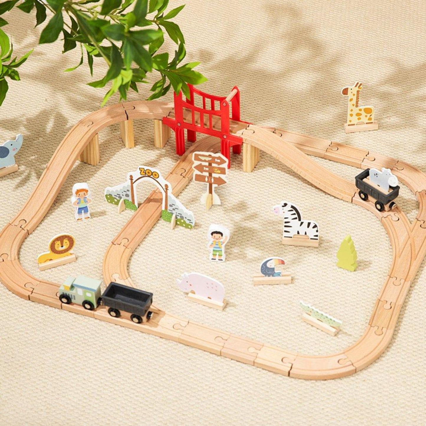 Zestaw Kolejowy ZOO | Drewniana Kolejka, Pociąg na Magnes, Most i 8 Figurek | WOOPIE GREEN